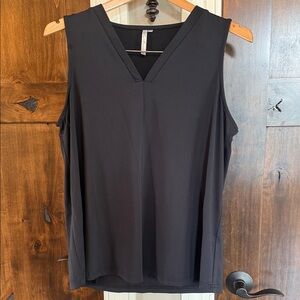 Lulu-B Classic Black V-Neck Tank Top SPF50